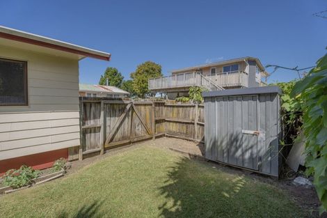 Photo of property in 15 Kawakawa Road, Whitianga, 3510