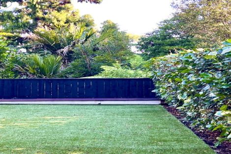 Photo of property in 90 Park Road, Titirangi, Auckland, 0604