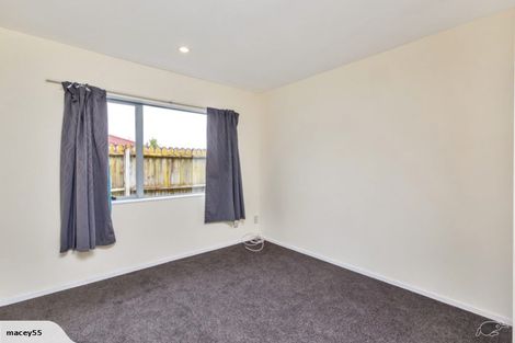 Photo of property in 9 Maadi Place, Papakura, 2110