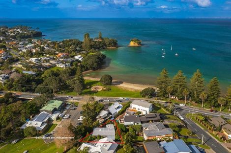 Photo of property in 7a Ellangowan Road, Waiake, Auckland, 0630