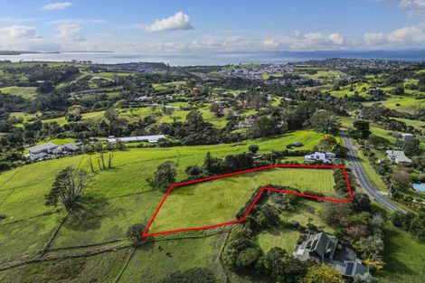 Photo of property in 13 Vaughans Road, Okura, Albany, 0792