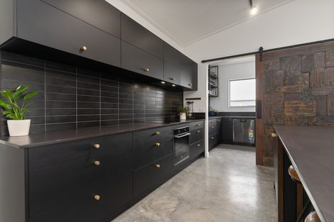 Photo of property in 16 Oates Place, Greytown, 5712