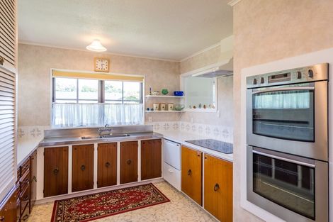 Photo of property in 16 Richmond Avenue, Waikanae, 5036