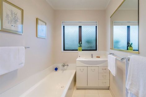 Photo of property in 78a Belvedere Avenue, Waikanae, 5036