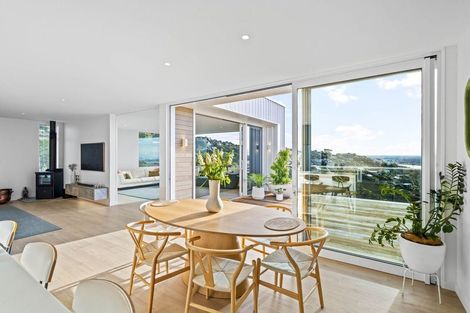 Photo of property in 13 Saint Remy Lane, Redcliffs, Christchurch, 8081