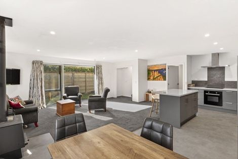 Photo of property in 13 Bell Street, Lake Hawea, 9382