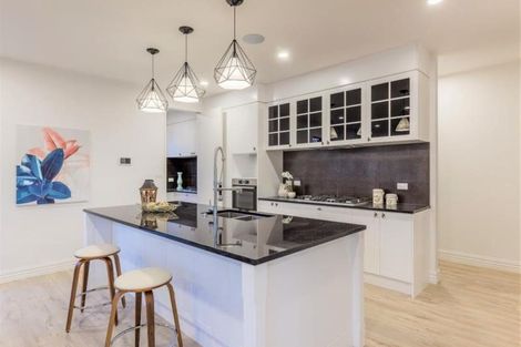 Photo of property in 10 Ian Gordon Lane, Orewa, 0931