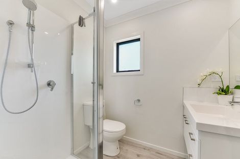 Photo of property in 33u2 Cowley Drive, Temple View, Hamilton, 3218