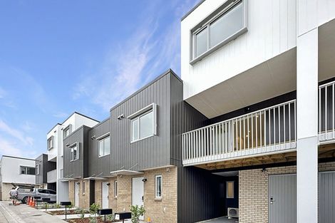 Photo of property in 79 Ngae Place, Mangere East, Auckland, 2024