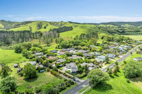 Photo of property in 104a Awaroa Road, Helensville, 0800