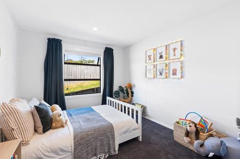 Photo of property in 6 Lambert Way, Paraparaumu, 5032