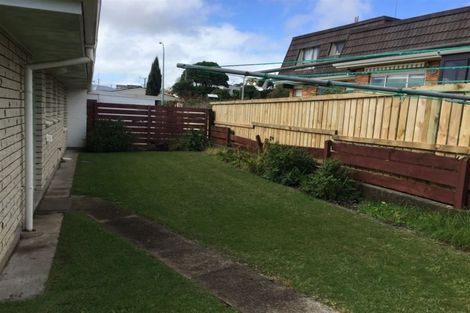 Photo of property in 2/4 Linklater Avenue, Bellevue, Tauranga, 3110