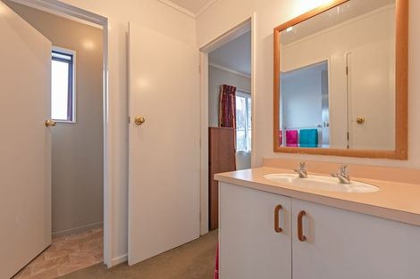 Photo of property in 37 Peppertree Glade, Kelvin Grove, Palmerston North, 4414