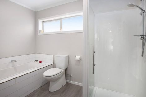 Photo of property in 136 Navigation Drive, Whitby, Porirua, 5024