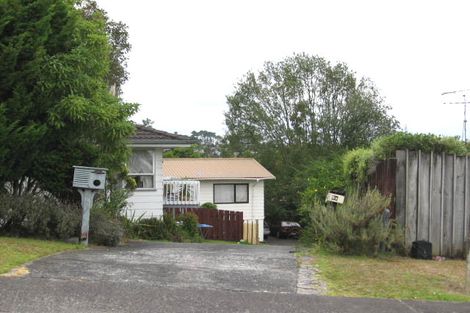 Photo of property in 2/5 Kerria Place, Sunnynook, Auckland, 0620