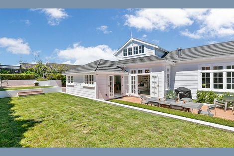 Photo of property in 15 Lucknow Terrace, Khandallah, Wellington, 6035