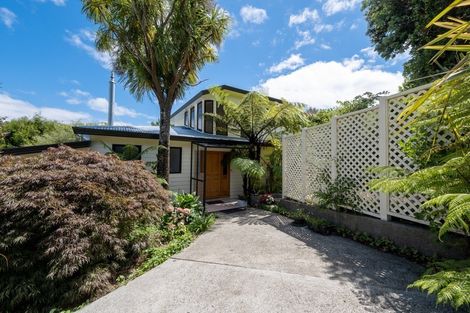Photo of property in 34 Milton Terrace, Picton, 7220