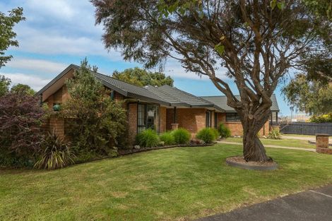 Photo of property in 6 Stella Court, Paraparaumu, 5032