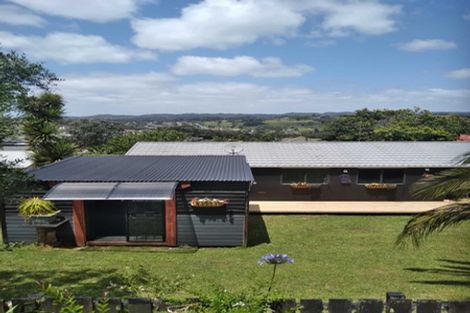 Photo of property in 252 Sturges Road, Henderson, Auckland, 0612