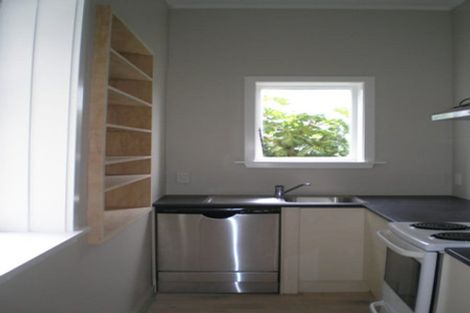 Photo of property in 28 Patanga Crescent, Thorndon, Wellington, 6011