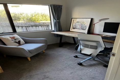 Photo of property in 1/21 Raines Avenue, Forrest Hill, Auckland, 0620