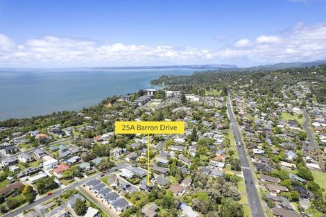 Photo of property in 25a Barron Drive, Green Bay, Auckland, 0604