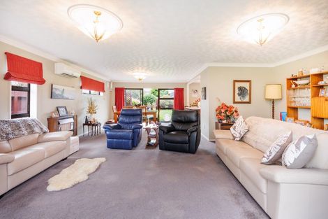 Photo of property in 135 Amberley Avenue, Highbury, Palmerston North, 4412