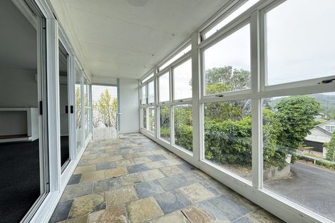 Photo of property in 1/3 Torwood Road, Khandallah, Wellington, 6035