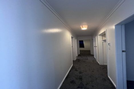 Photo of property in 79 Cobham Crescent, Kelston, Auckland, 0602
