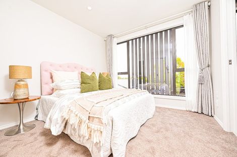 Photo of property in 89b Whitford Road, Botany Downs, Auckland, 2014