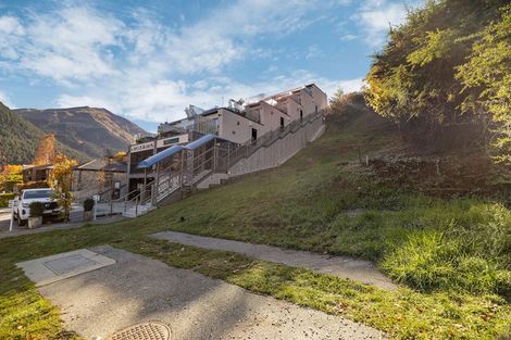 Photo of property in 41 Hallenstein Street, Queenstown, 9300