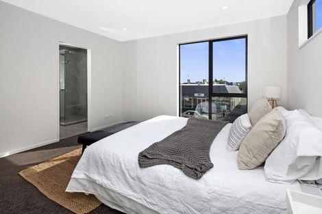 Photo of property in 1/196 Peterborough Street, Christchurch Central, Christchurch, 8013