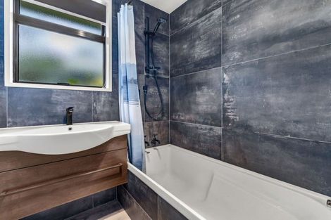 Photo of property in 19 Syndic Street, Cromwell, 9310