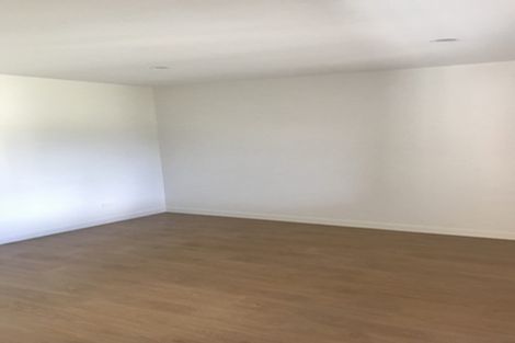 Photo of property in 24 Para Close, Fairview Heights, Auckland, 0632