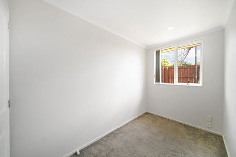 Photo of property in 11 Naylors Drive, Mangere, Auckland, 2022
