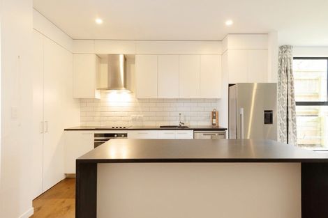 Photo of property in 20u5 Trent Street, Island Bay, Wellington, 6023