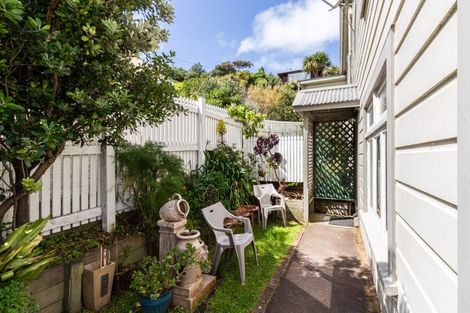 Photo of property in 117 Severn Street, Island Bay, Wellington, 6023