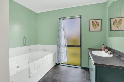 Photo of property in 21a Chester Street, Levin, 5510