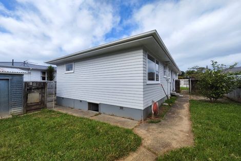 Photo of property in 11 Coletta Lane, Te Atatu South, Auckland, 0610
