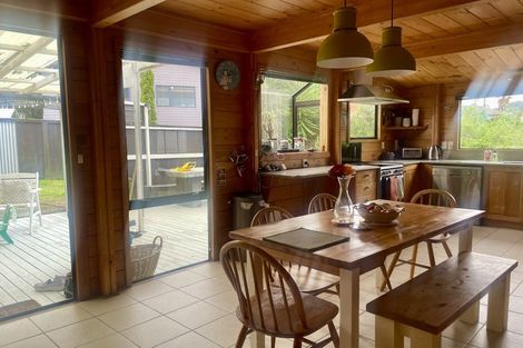 Photo of property in 8 Zealandia Road, Manly, Whangaparaoa, 0930