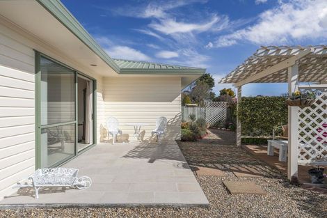 Photo of property in 76 Birch Street, Hilltop, Taupo, 3330
