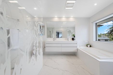 Photo of property in 1/121 Pah Road, Cockle Bay, Auckland, 2014