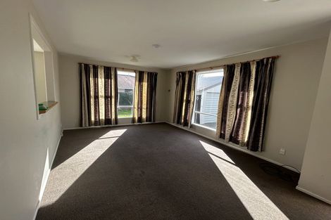 Photo of property in 18 Inwoods Road, Parklands, Christchurch, 8083