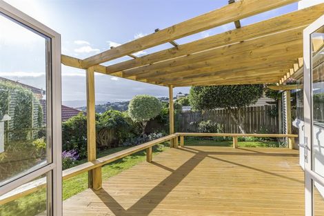 Photo of property in 2 Glengavel Grove, Papakowhai, Porirua, 5024