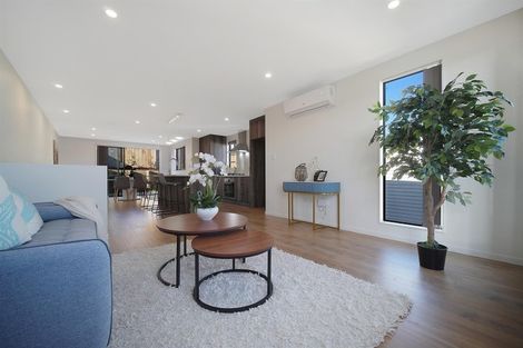 Photo of property in 22b Crestview Rise, Papakura, 2110