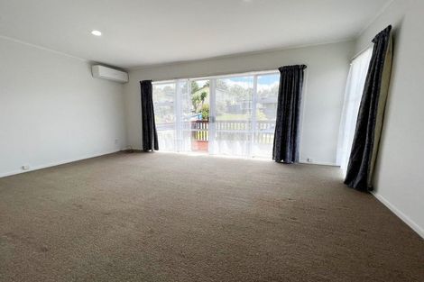 Photo of property in 1/2 Gretel Place, Hillcrest, Auckland, 0627