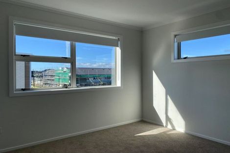 Photo of property in 7/664 Swanson Road, Swanson, Auckland, 0612