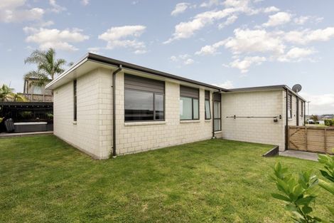 Photo of property in 5 Manotini Way, Pyes Pa, Tauranga, 3112