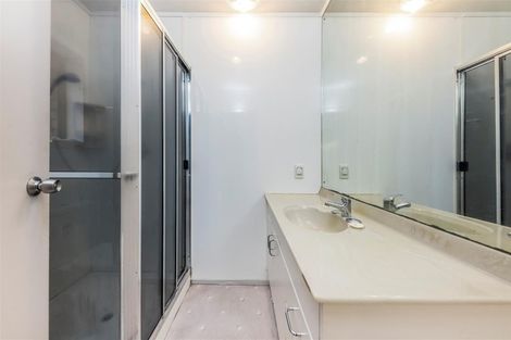 Photo of property in 10 Orangewood Drive, Northpark, Auckland, 2013