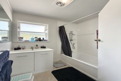 Photo of property in 14 Ruthven Road, Wainuiomata, Lower Hutt, 5014